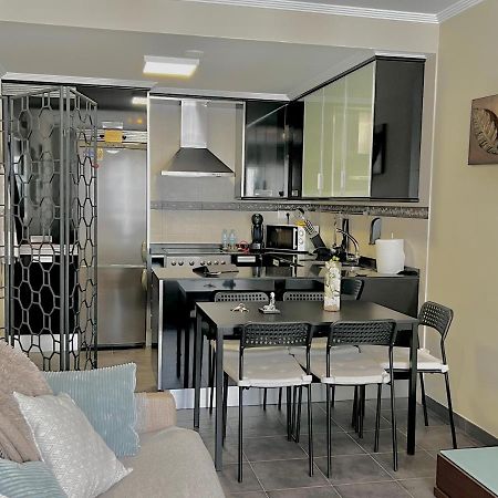 Giralda 2 Apartment ปอนเตอเรอัส ภายนอก รูปภาพ