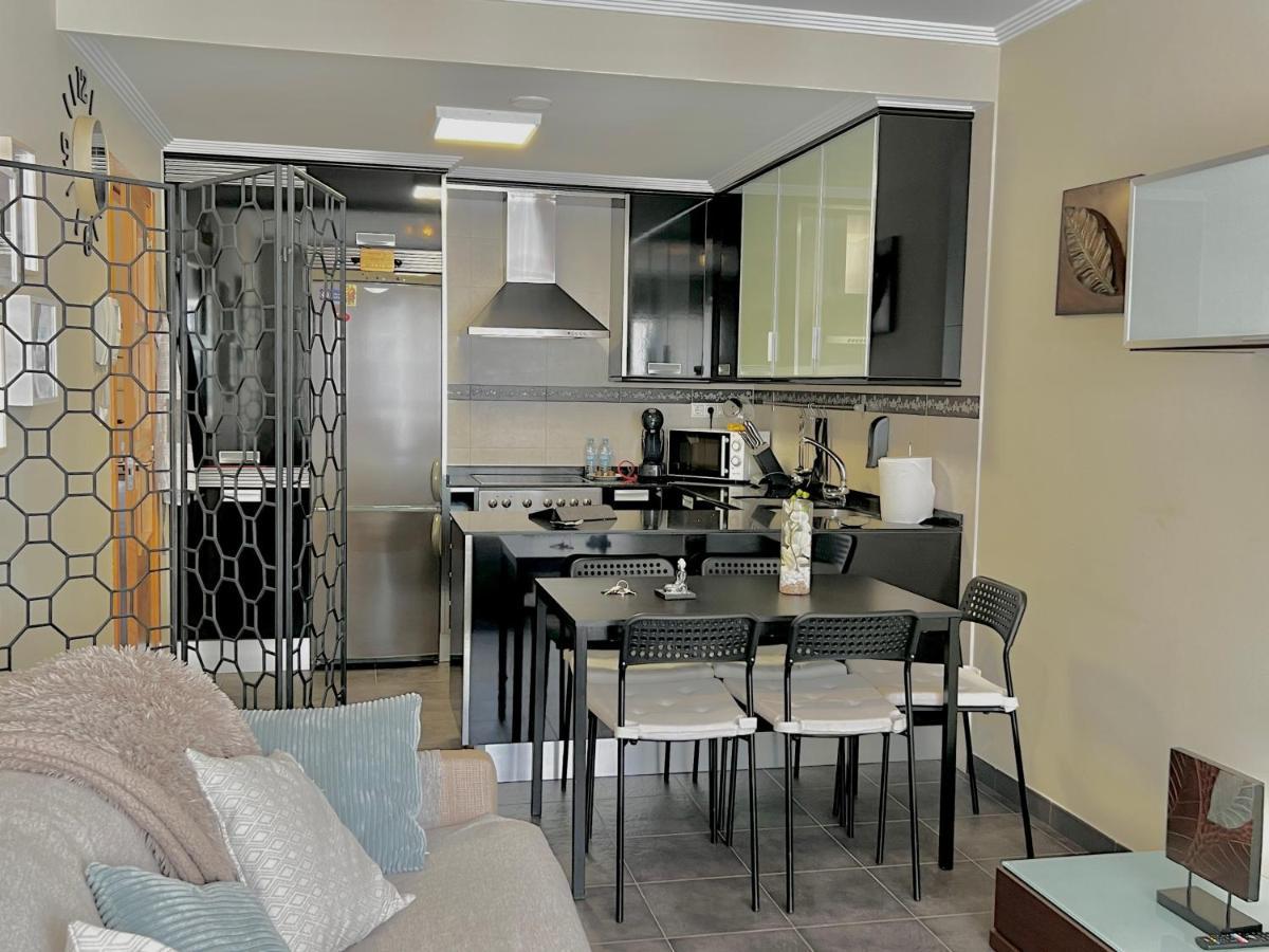 Giralda 2 Apartment ปอนเตอเรอัส ภายนอก รูปภาพ