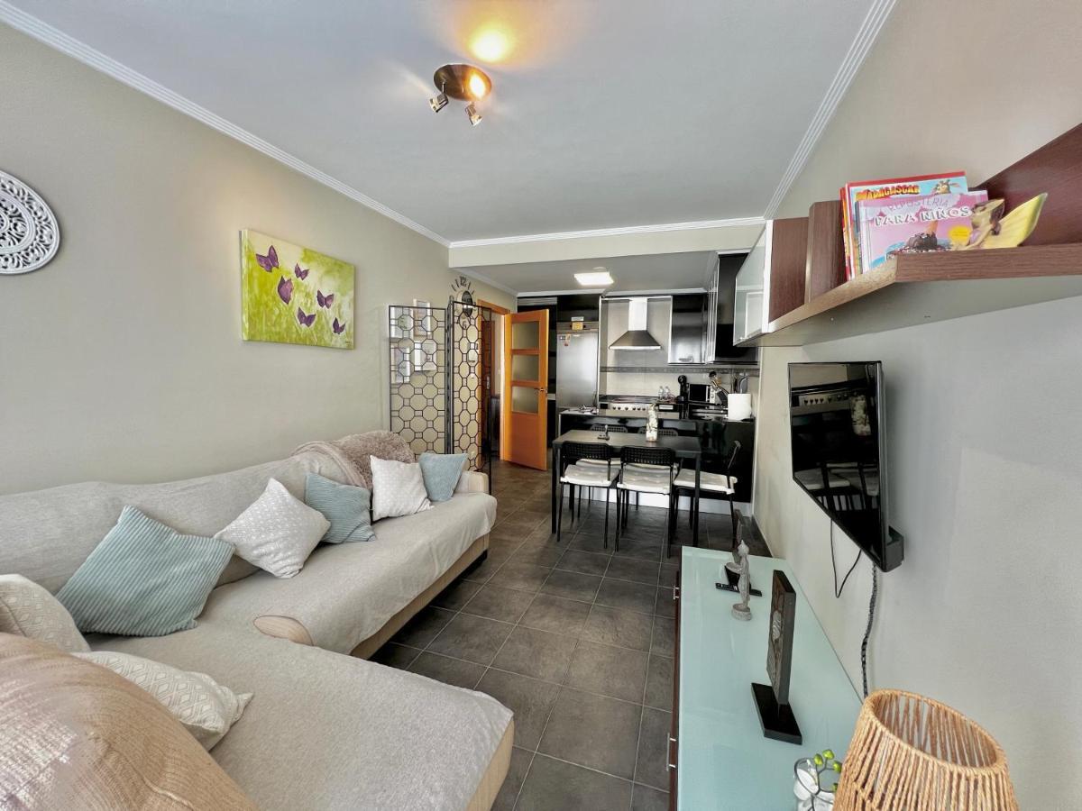 Giralda 2 Apartment ปอนเตอเรอัส ภายนอก รูปภาพ