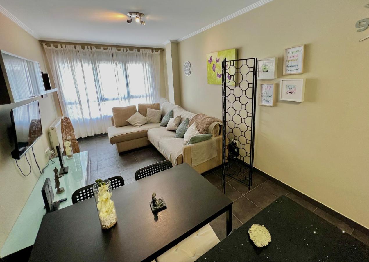 Giralda 2 Apartment ปอนเตอเรอัส ภายนอก รูปภาพ