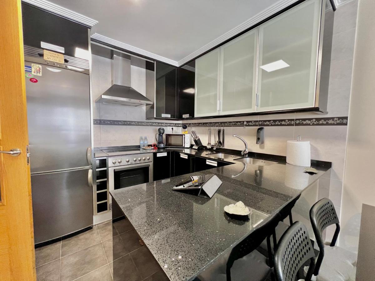 Giralda 2 Apartment ปอนเตอเรอัส ภายนอก รูปภาพ